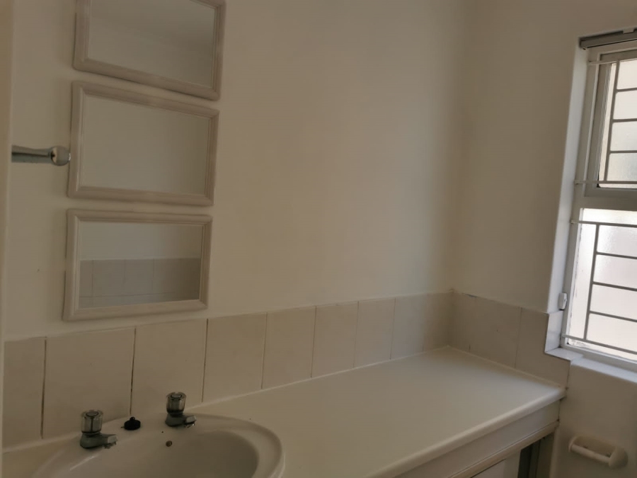 2 Bedroom Property for Sale in Thornton Western Cape